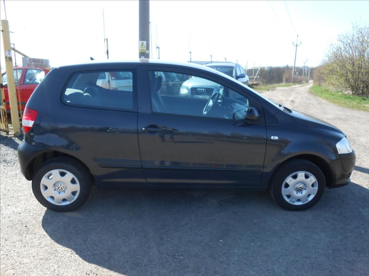 2007 Volkswagen FOX - 3