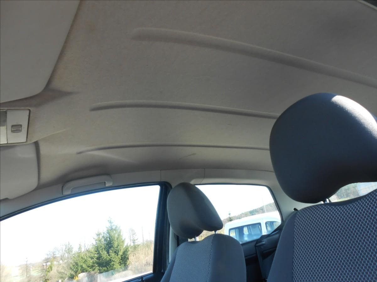 2007 Volkswagen FOX - 16
