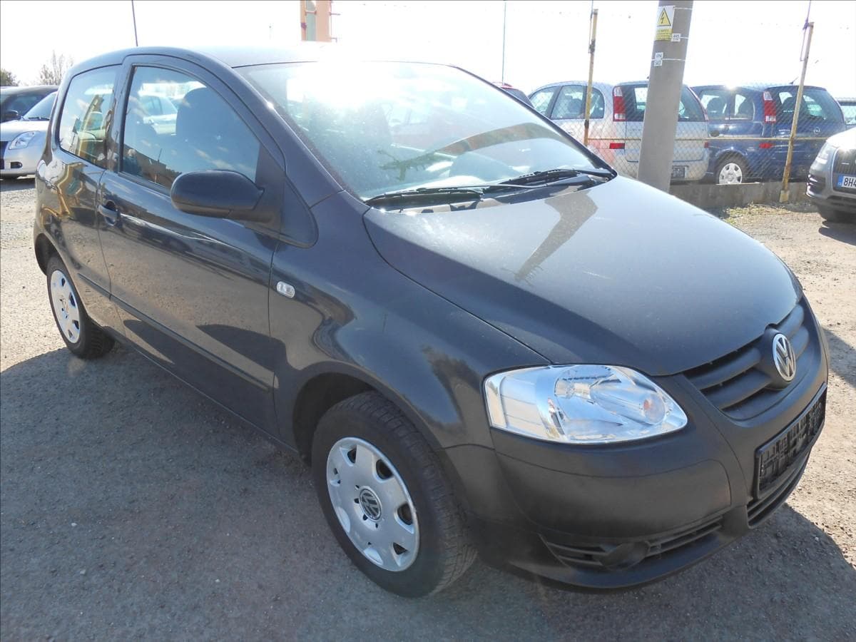 2007 Volkswagen FOX - 2