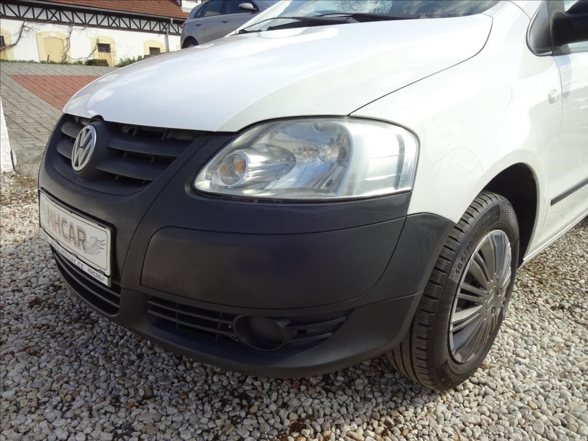 2008 Volkswagen FOX - 12