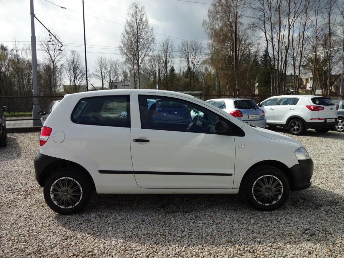 2008 Volkswagen FOX - 8