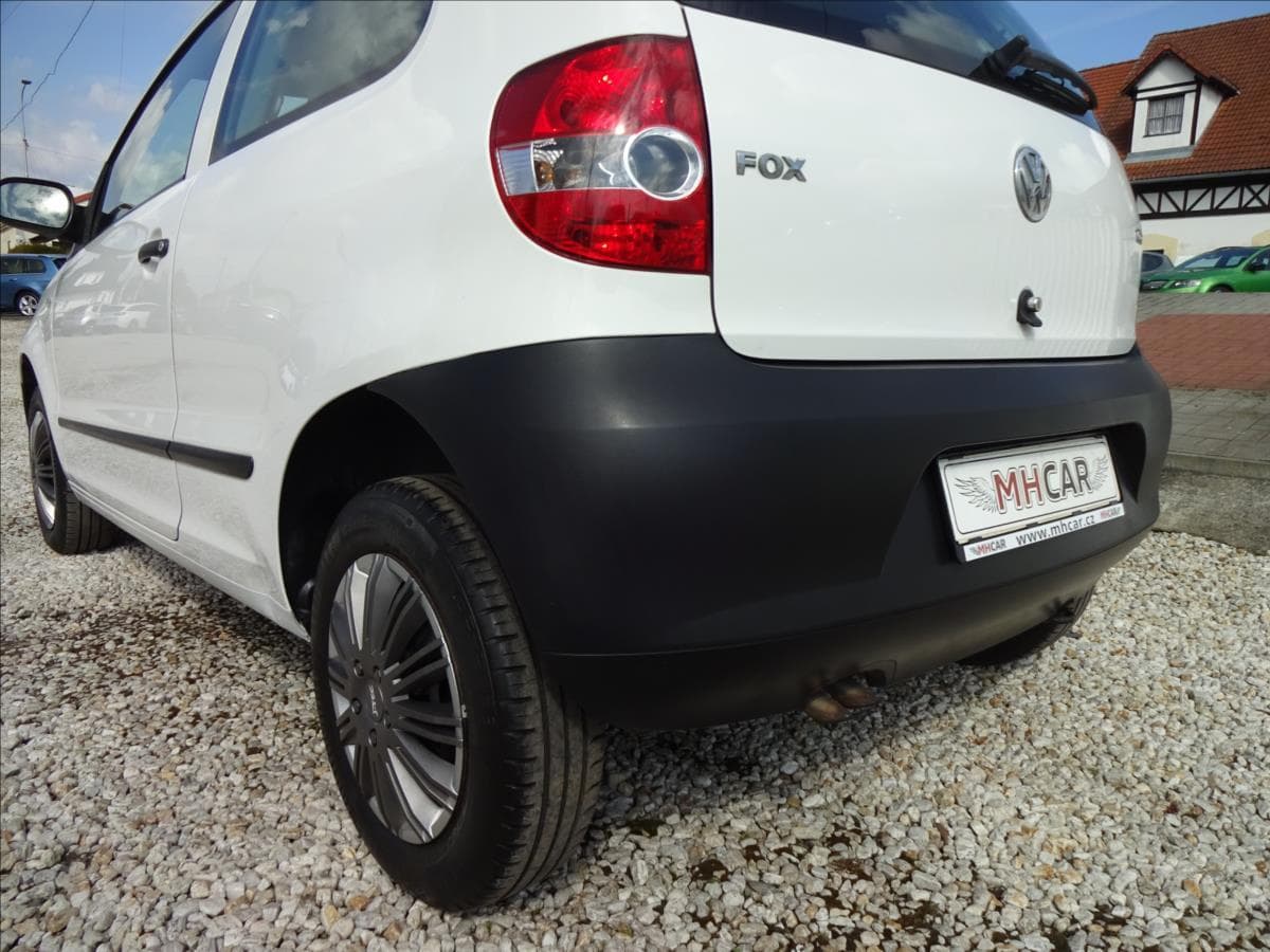2008 Volkswagen FOX - 14