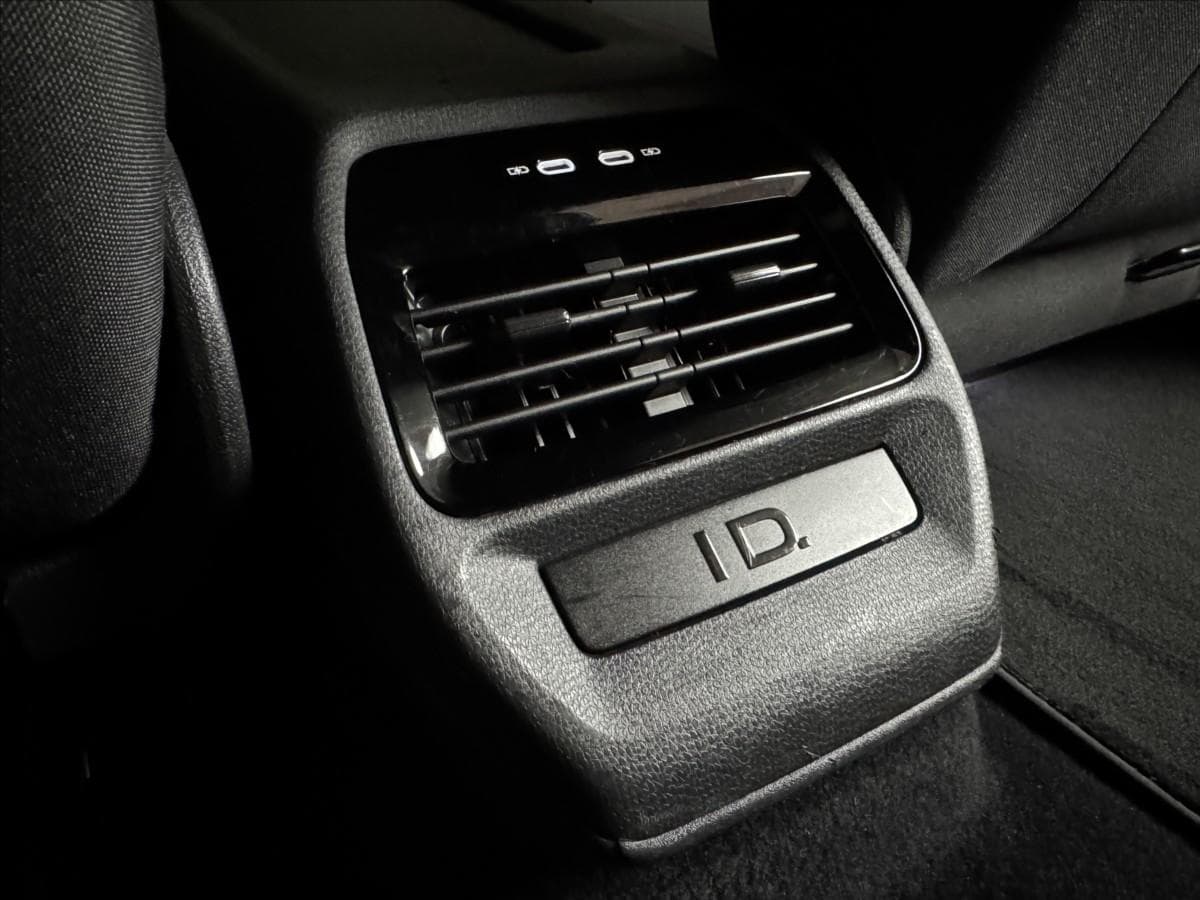 2022 Volkswagen Id.4 - 31