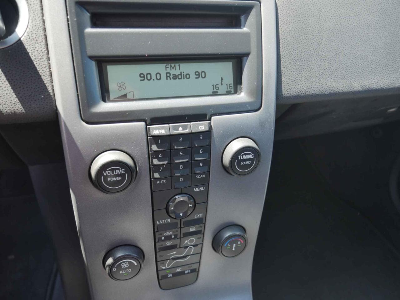2004 Volvo S40 - 18