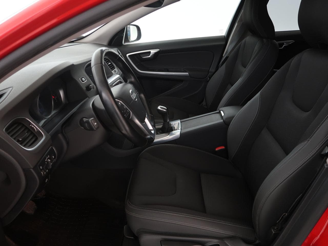 2014 Volvo S60 - 16
