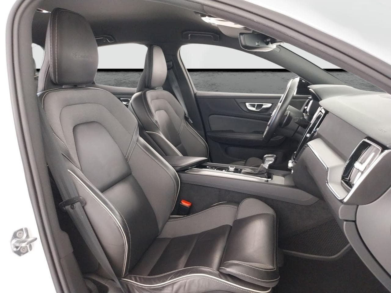 2019 Volvo S60 - 12