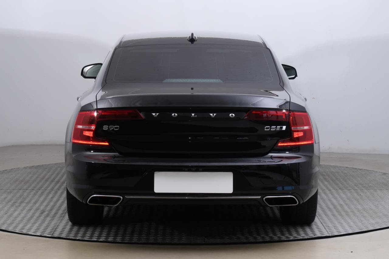 2018 Volvo S90 - 6