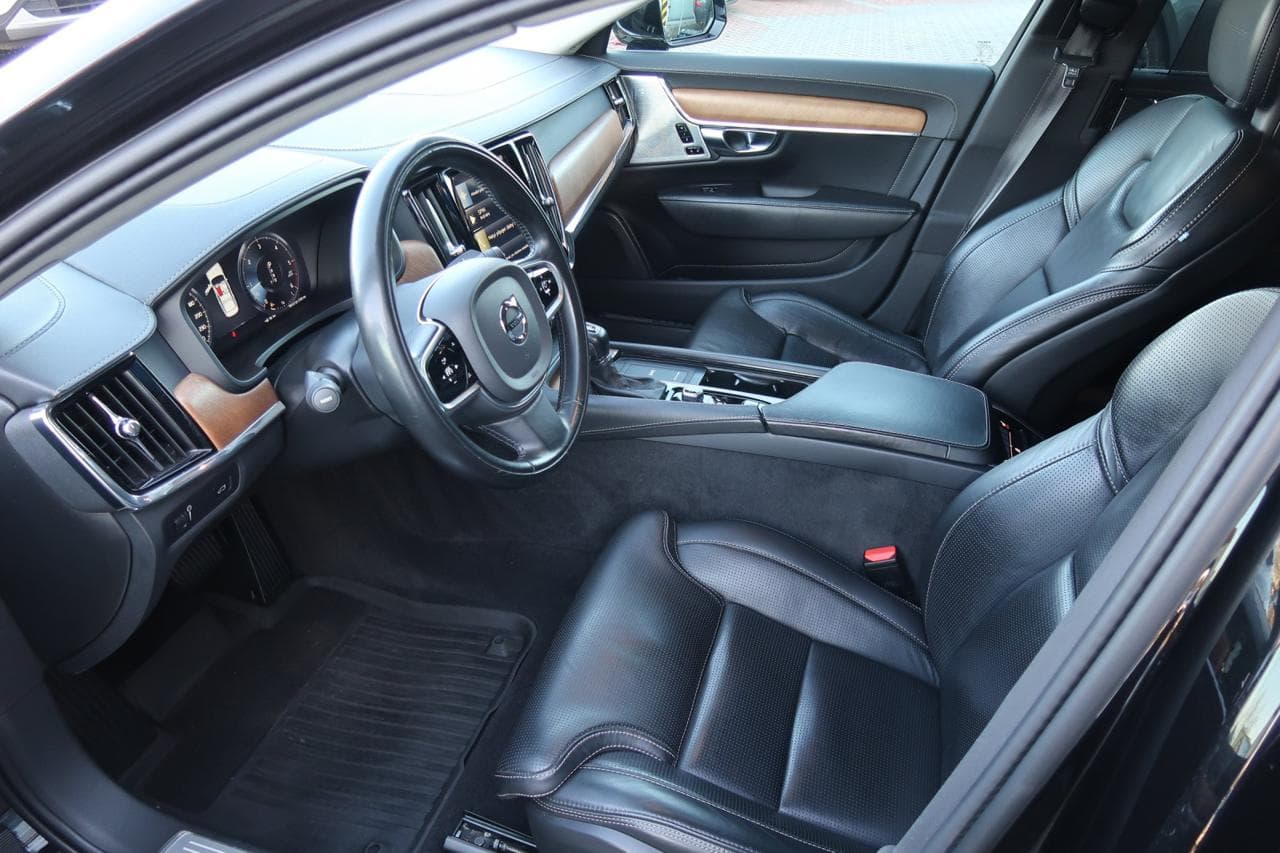 2018 Volvo S90 - 16