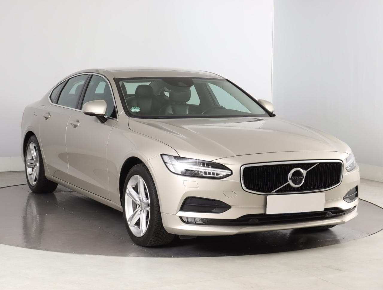 2017 Volvo S90