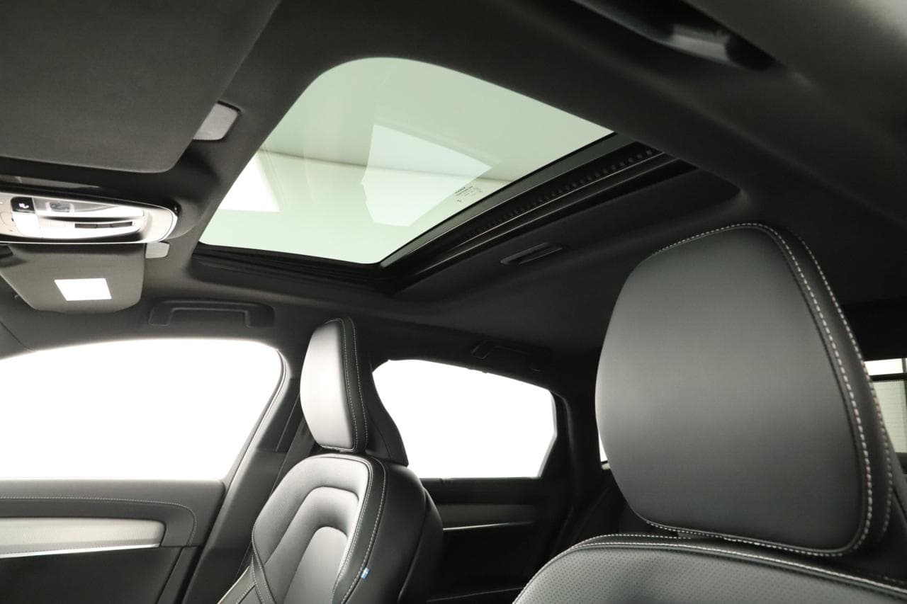 2024 Volvo S90 - 37