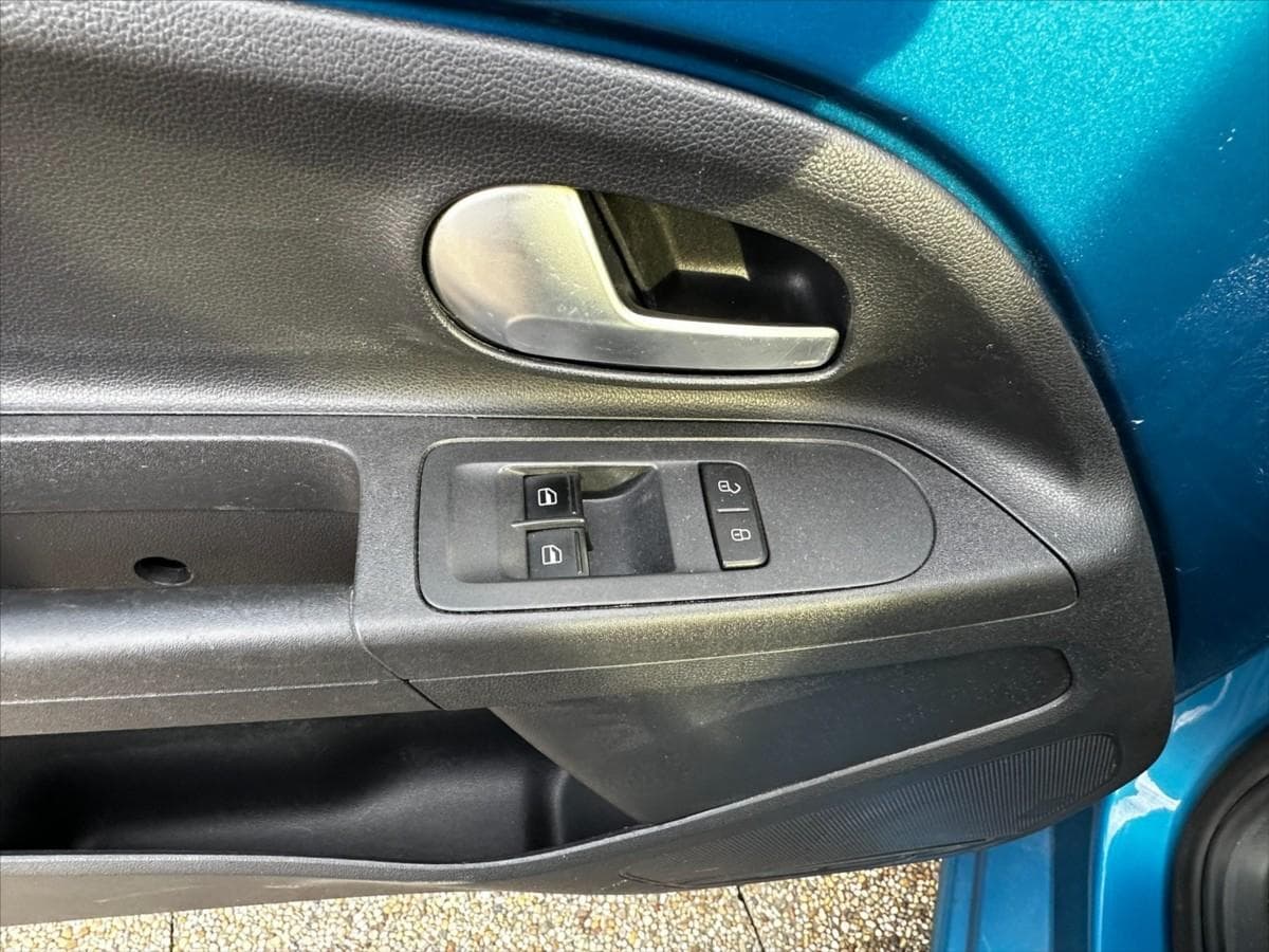 2020 Volkswagen UP! - 16