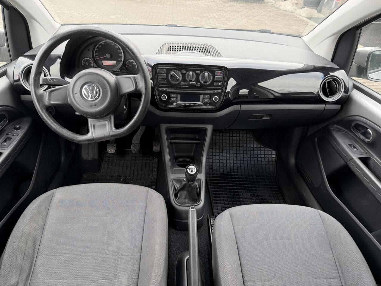 2013 Volkswagen UP! - 8