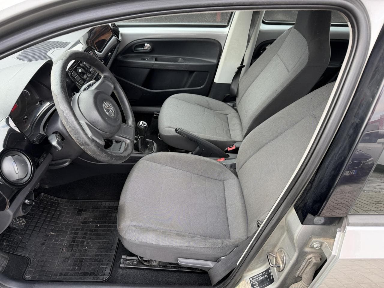 2013 Volkswagen UP! - 9