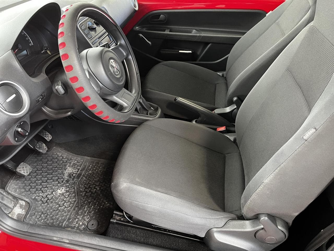 2014 Volkswagen UP! - 9