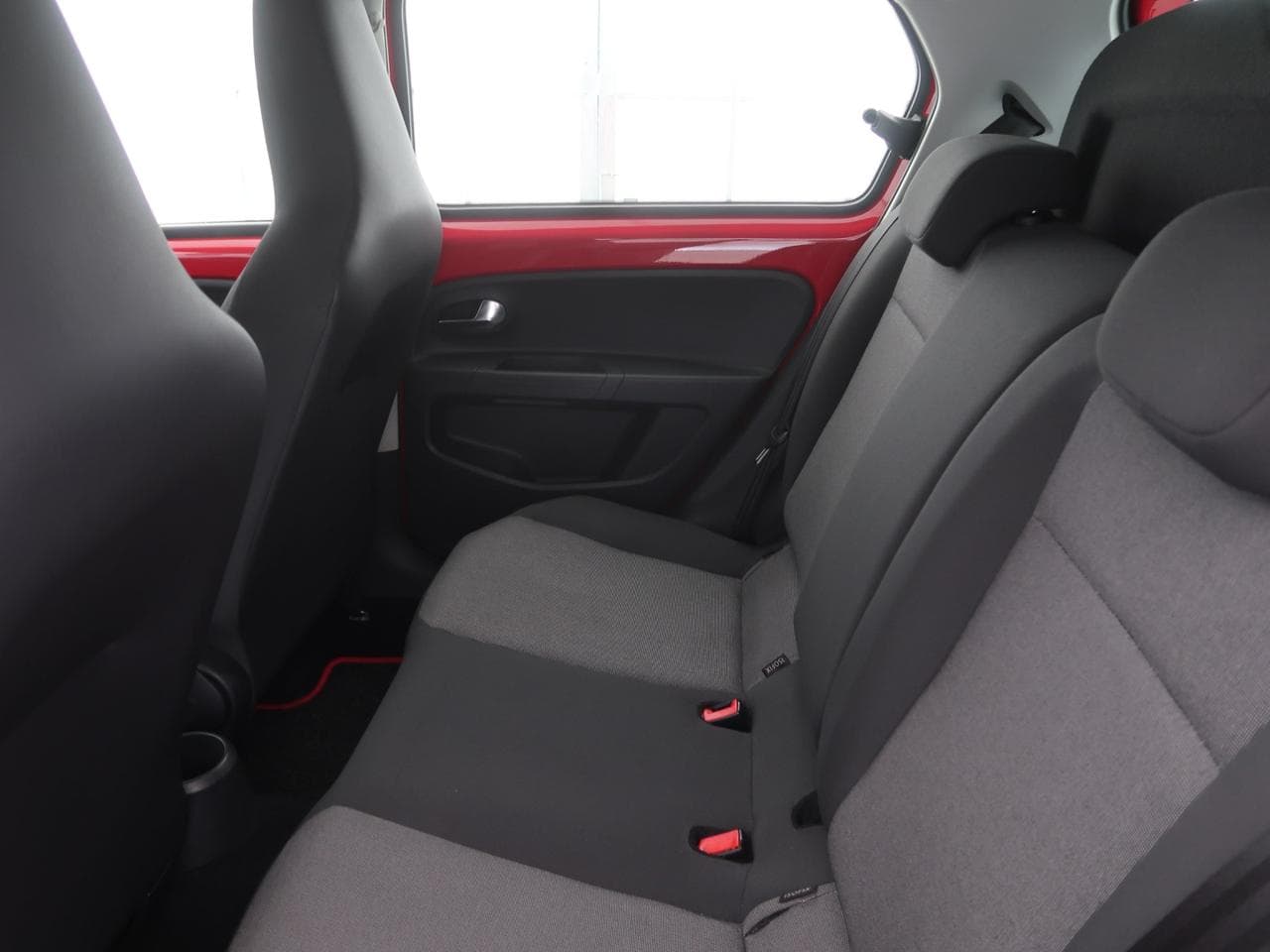 2013 Volkswagen UP! - 15