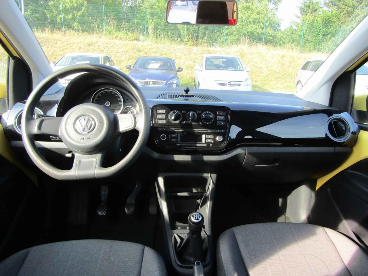 2015 Volkswagen UP! - 8