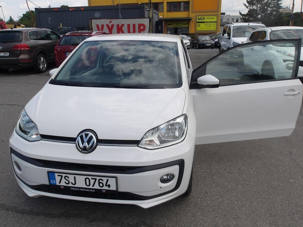 2019 Volkswagen UP! - 17