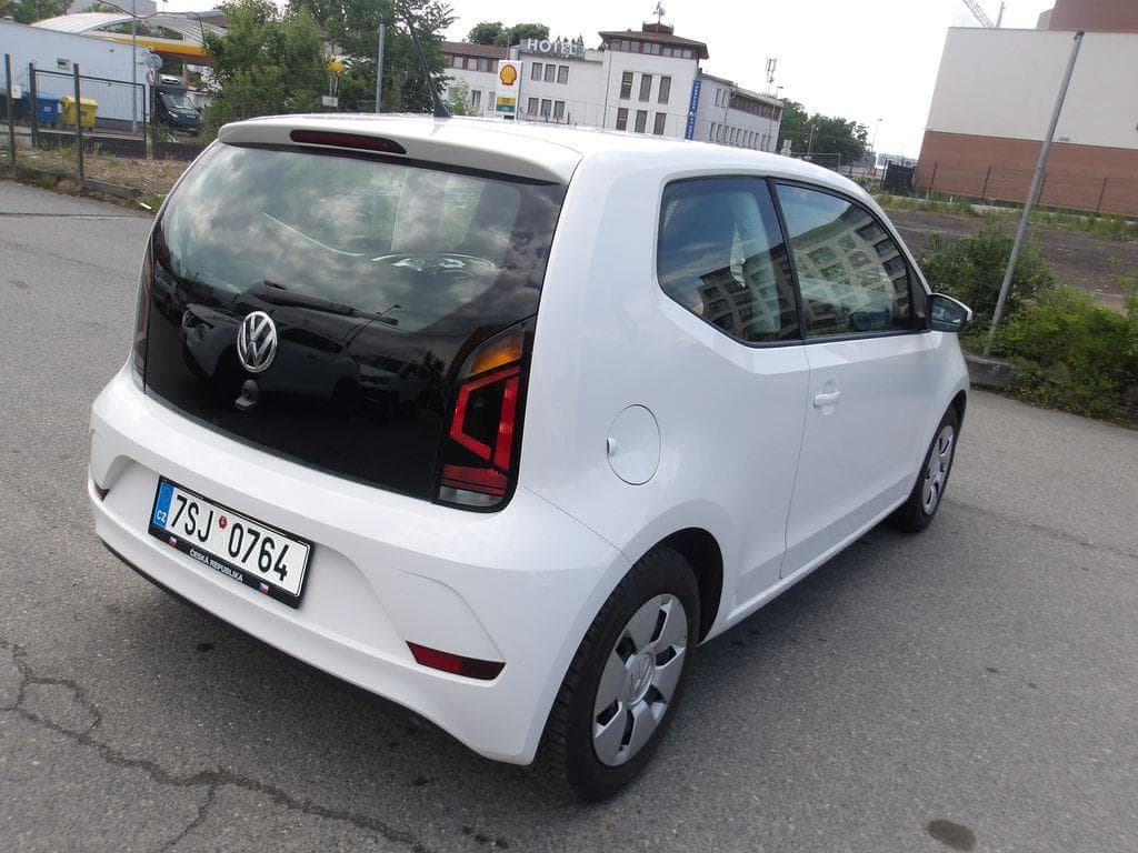 2019 Volkswagen UP! - 9