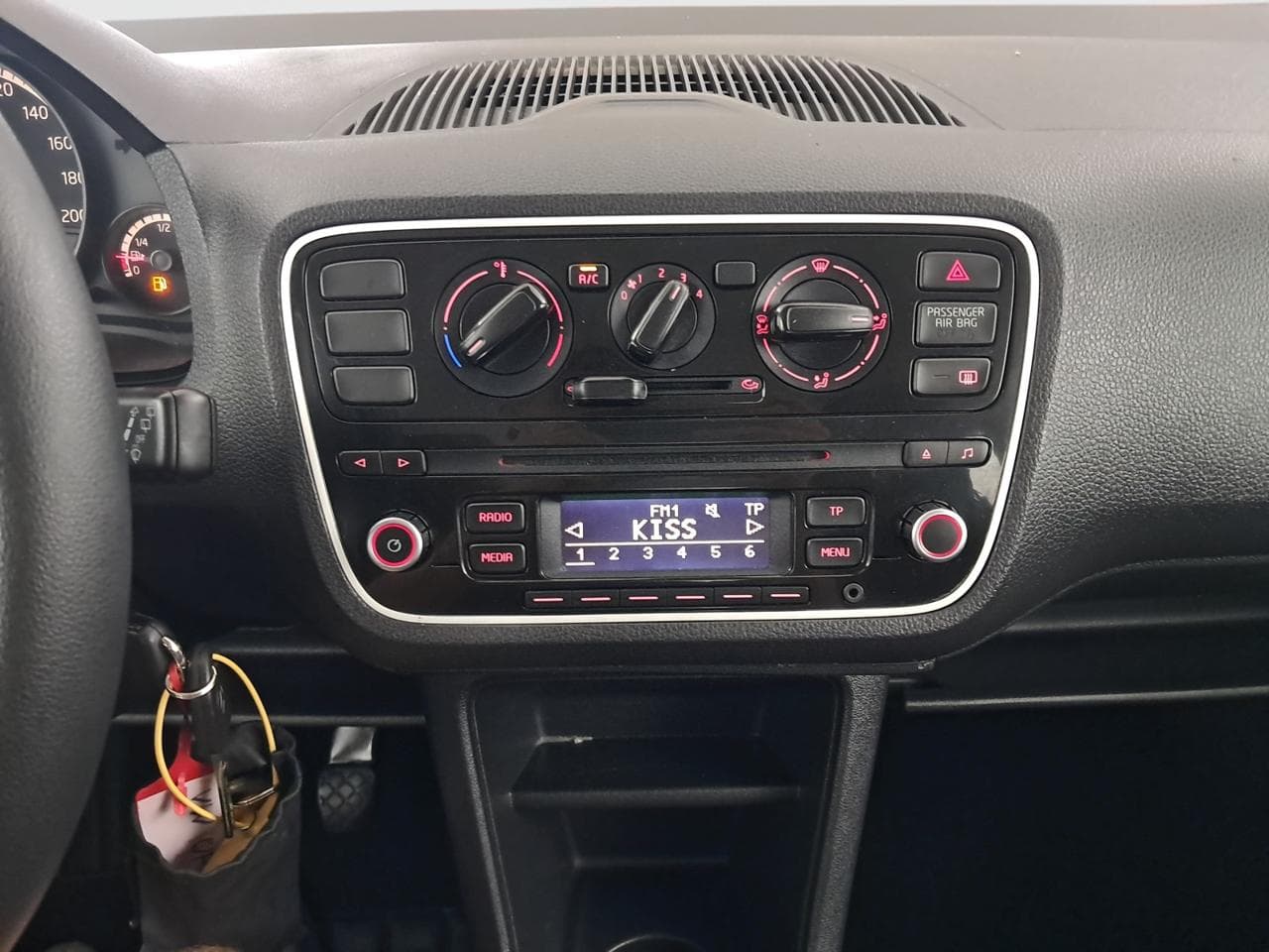 2014 Volkswagen UP! - 18