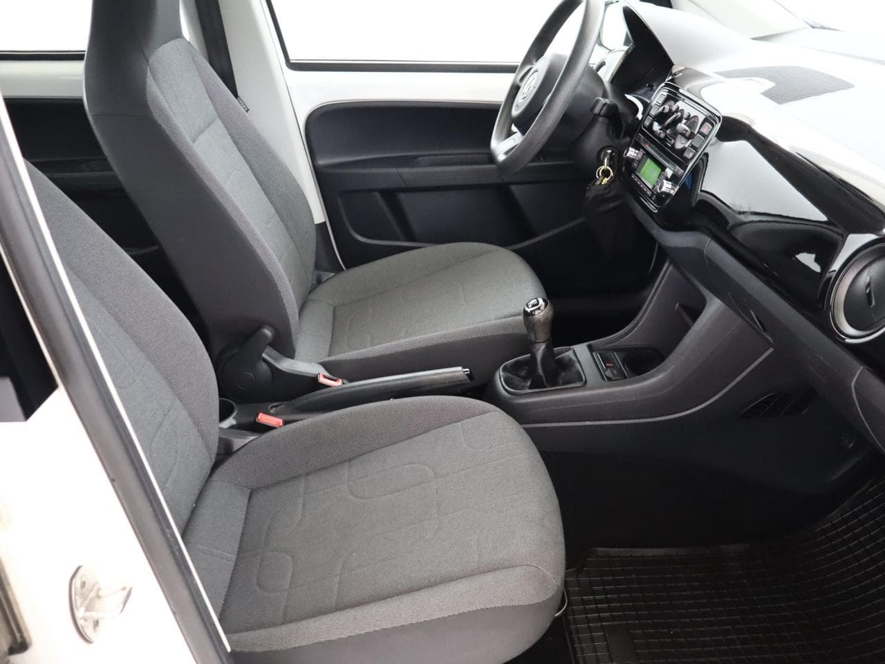 2015 Volkswagen UP! - 10