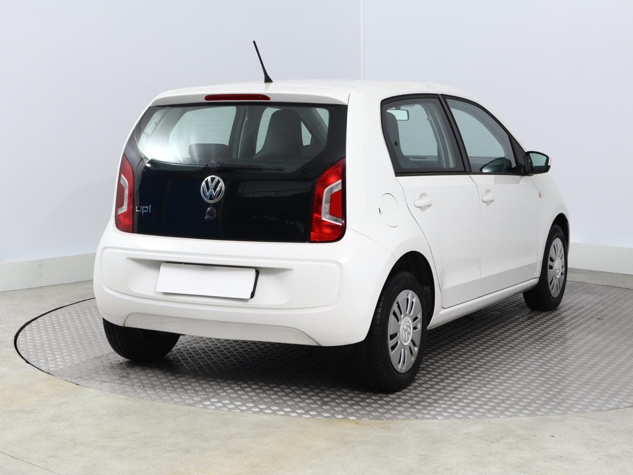 2015 Volkswagen UP! - 7