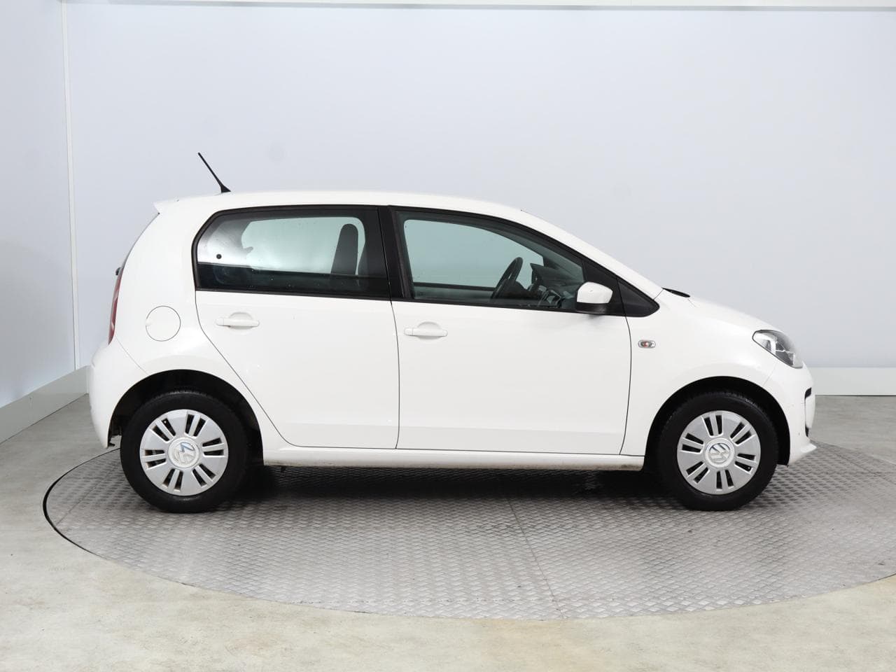 2015 Volkswagen UP! - 8