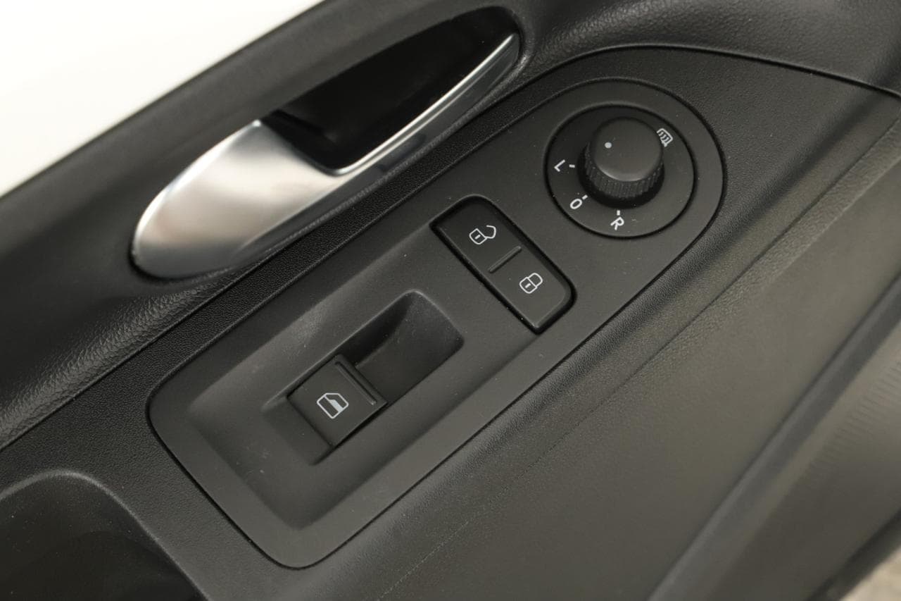 2012 Volkswagen UP! - 16