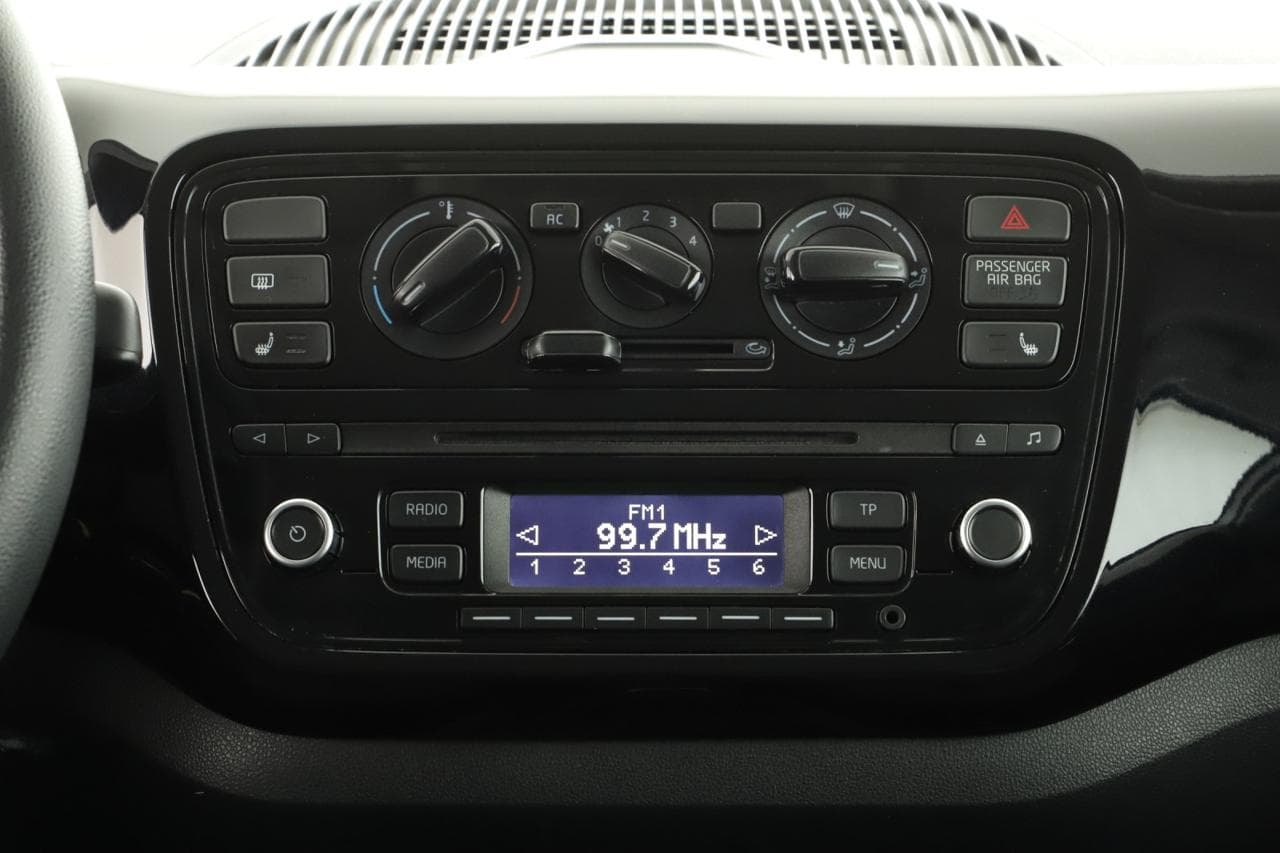 2012 Volkswagen UP! - 17