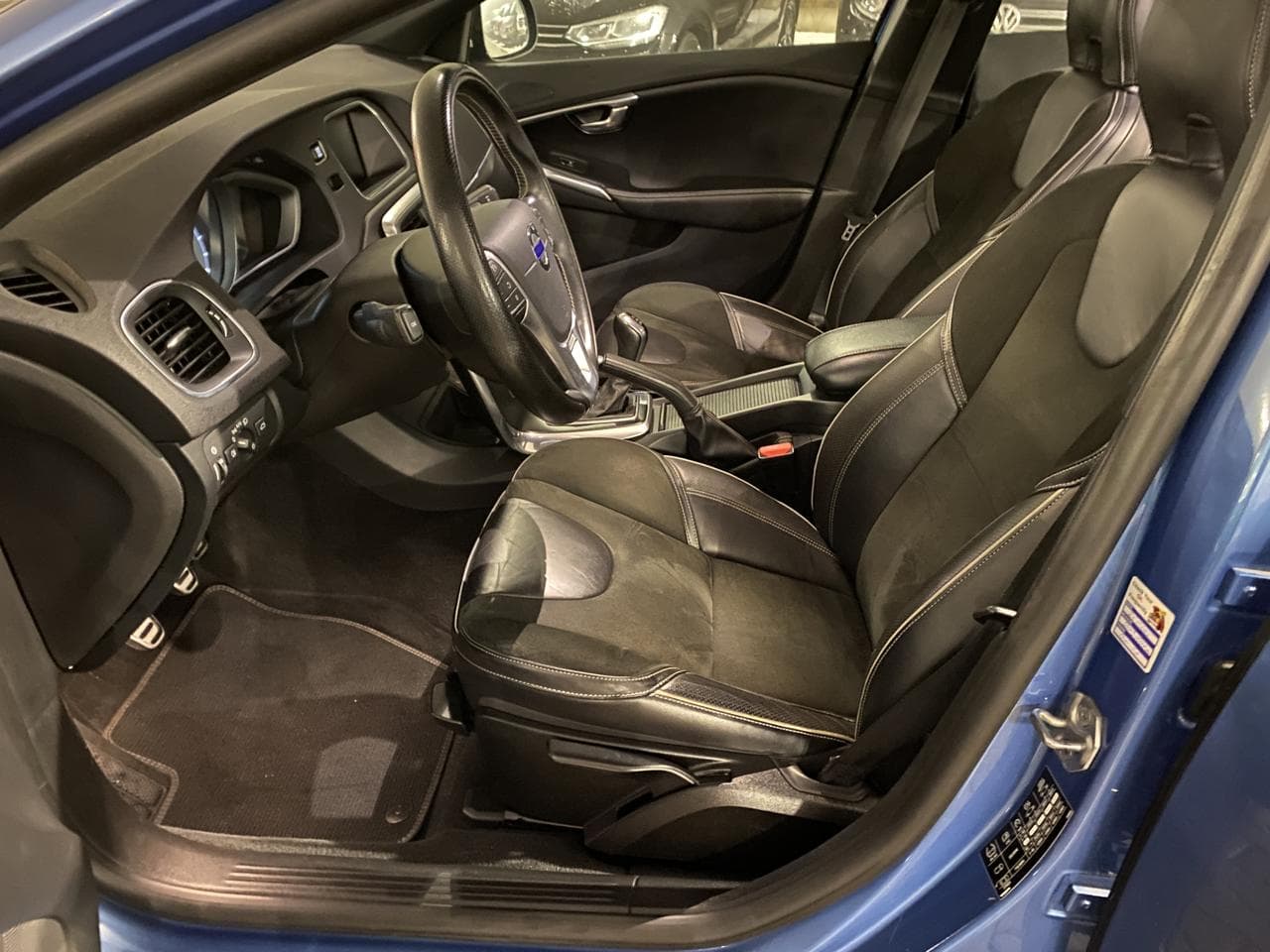 2015 Volvo V40 - 9
