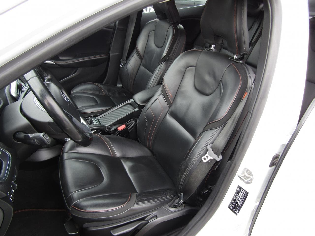 2015 Volvo V40 - 9