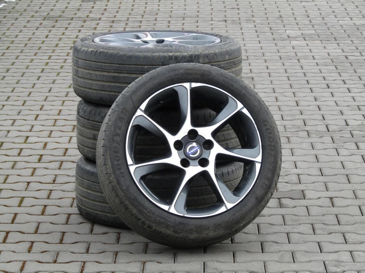 2015 Volvo V40 - 20