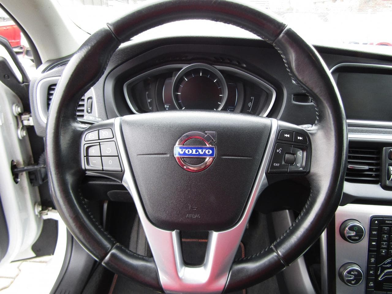 2015 Volvo V40 - 19