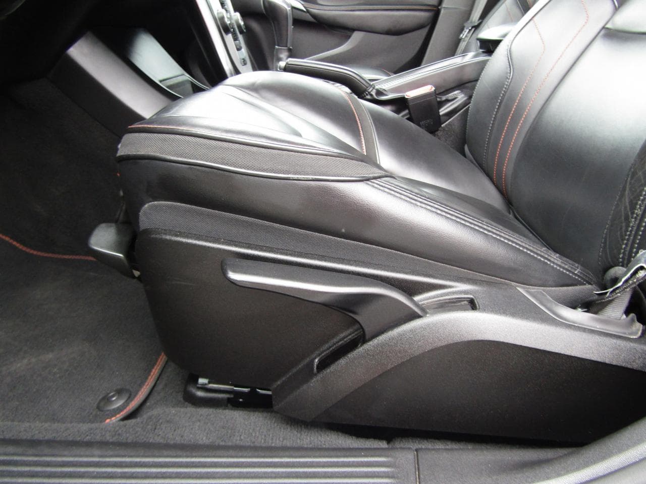 2015 Volvo V40 - 11