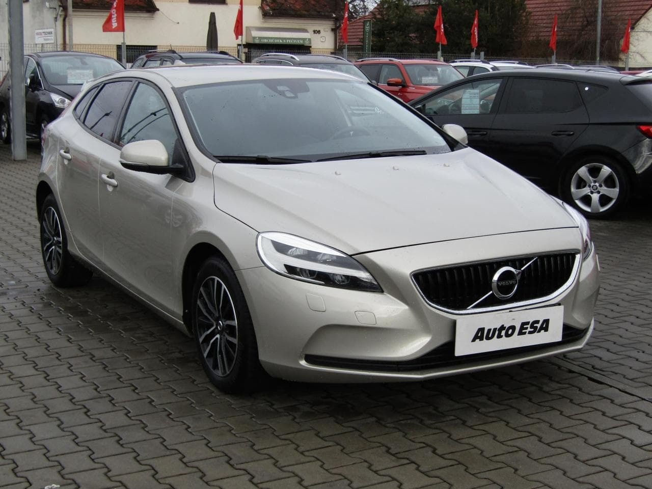 Volvo V40 2.0 D4 hatchback