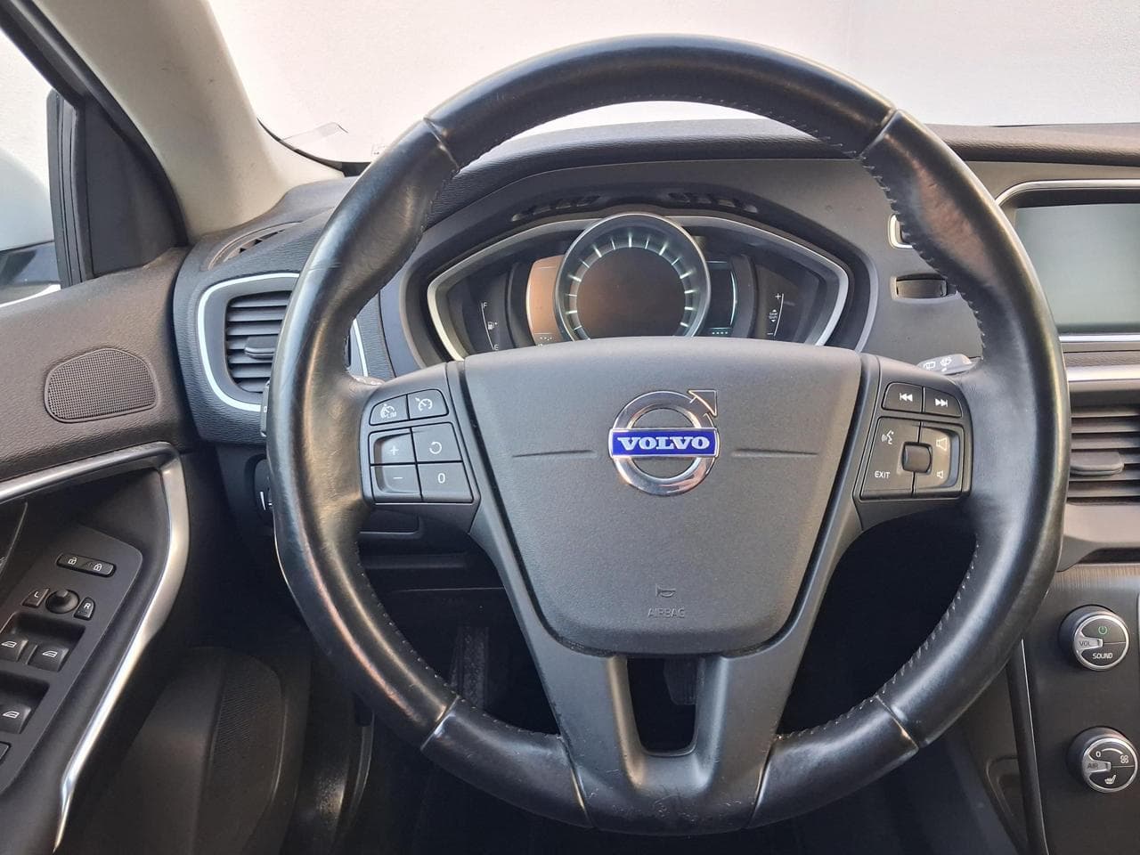 2013 Volvo V40 - 10