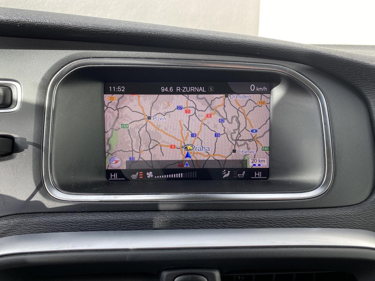 2018 Volvo V40 - 17