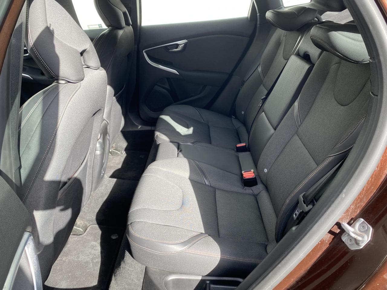 2018 Volvo V40 - 10