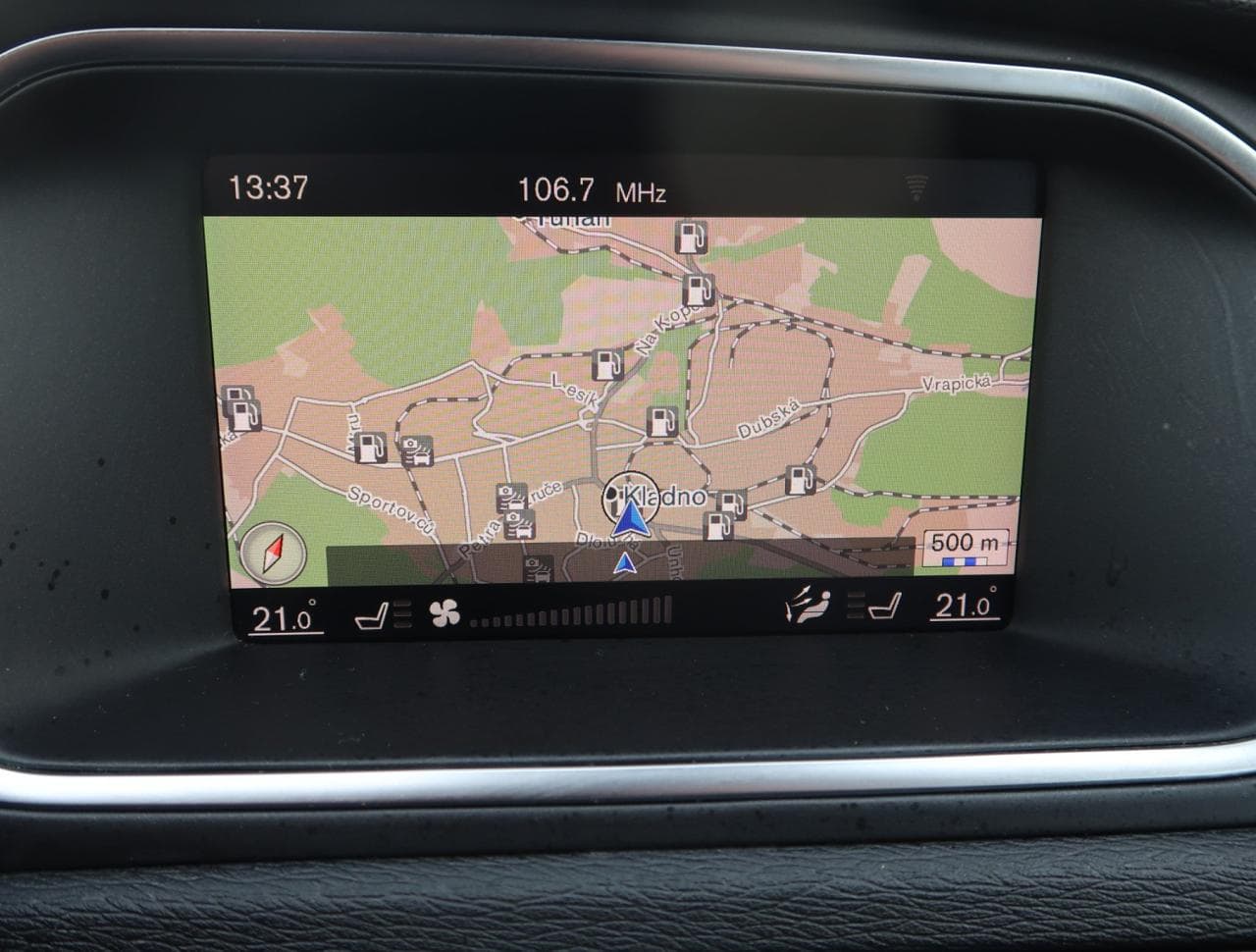 2017 Volvo V40 - 18