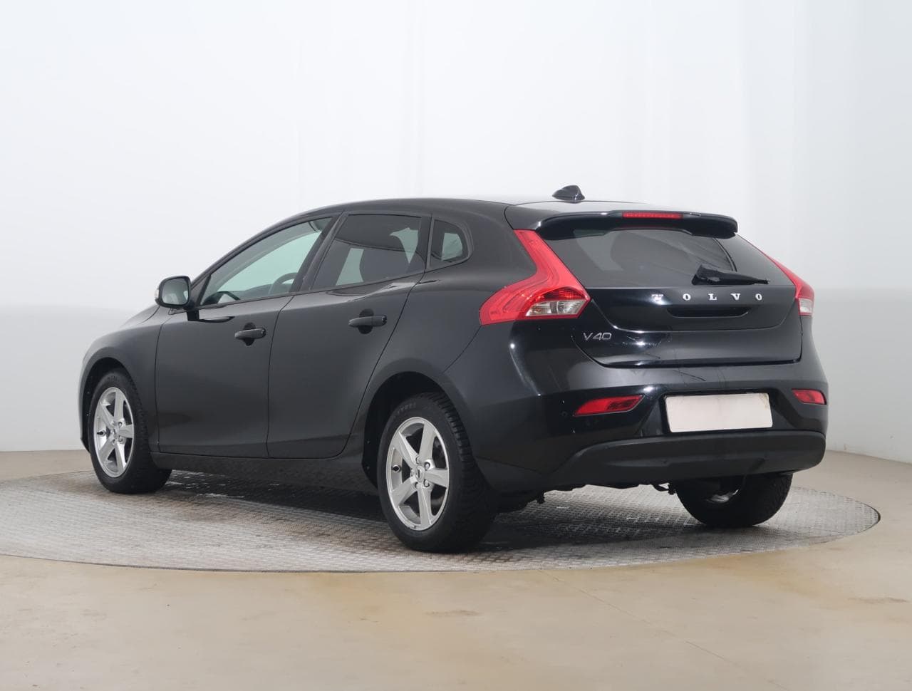 2017 Volvo V40 - 5
