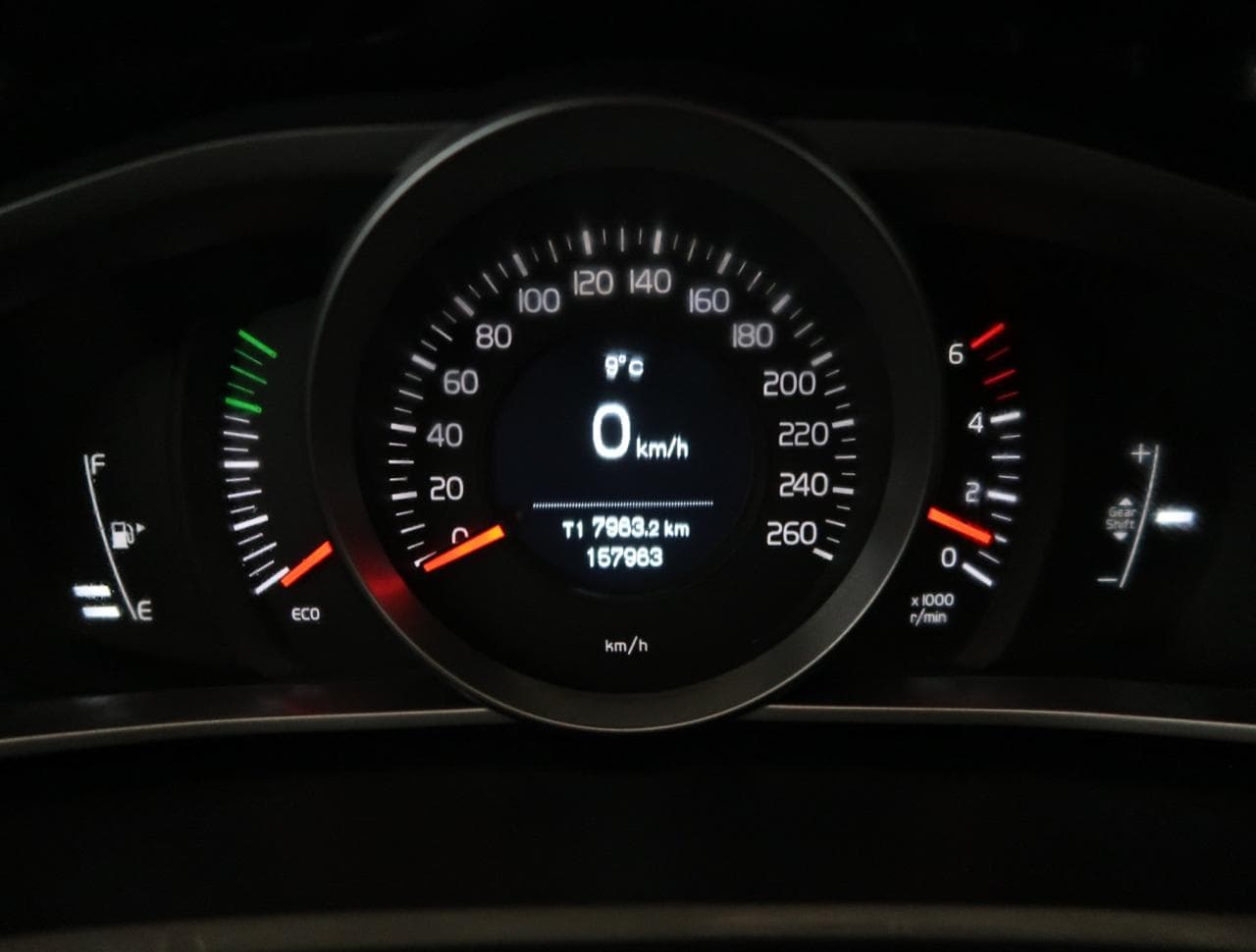 2017 Volvo V40 - 17