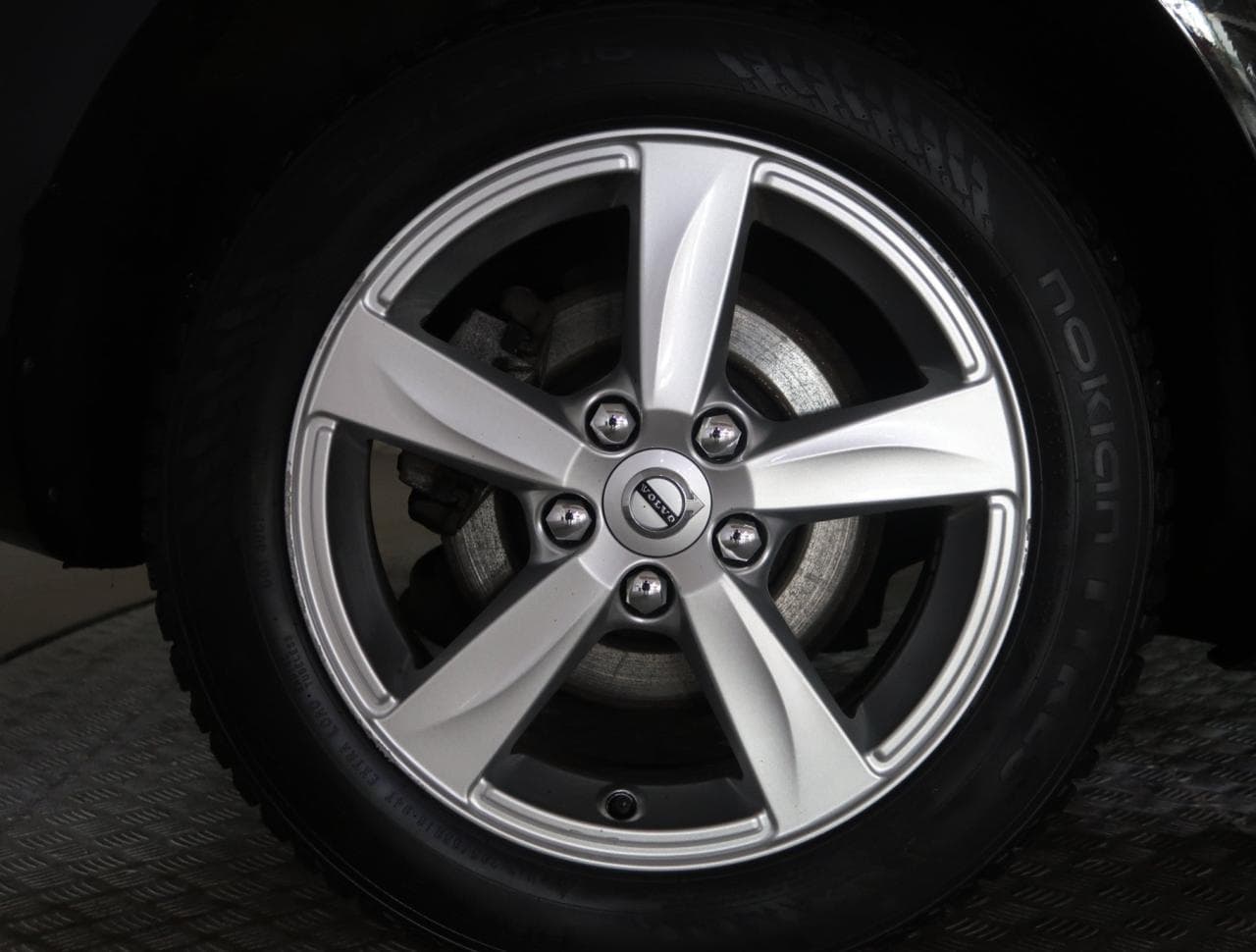 2017 Volvo V40 - 20
