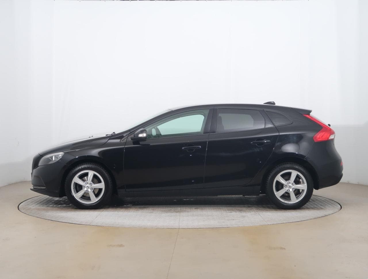 2017 Volvo V40 - 4