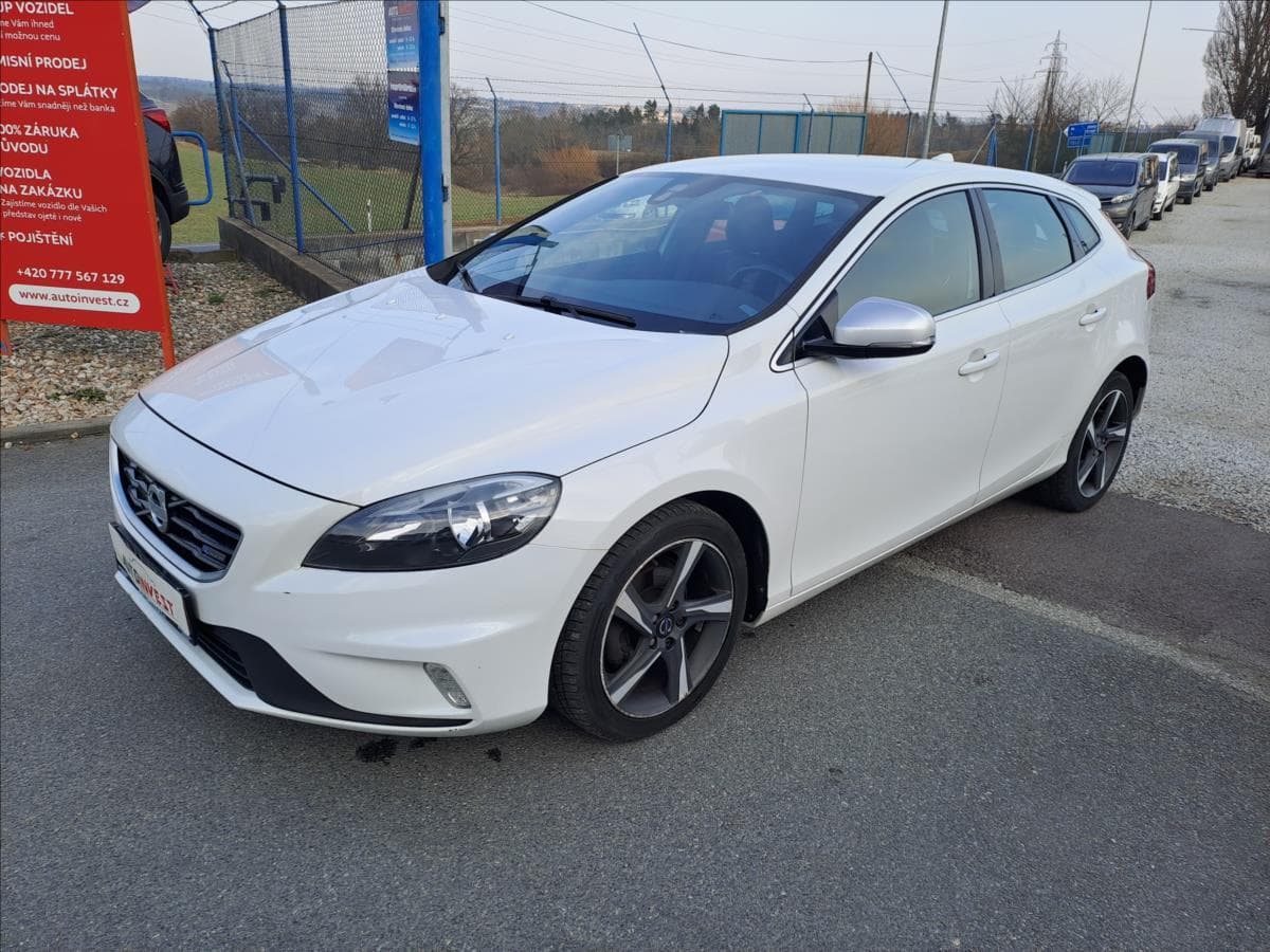 Volvo V40 1,6 D2 R-DESIGN hatchback