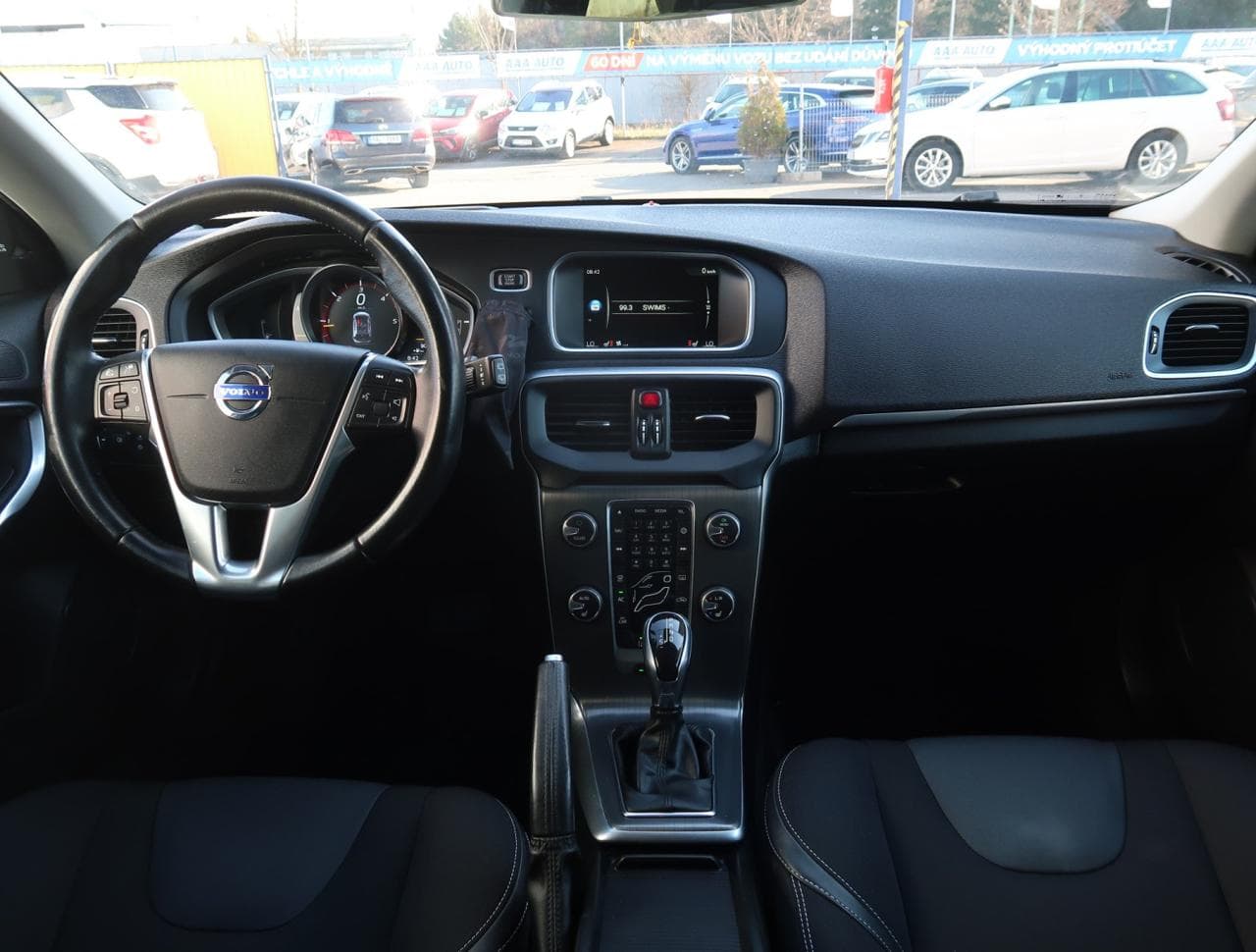 2016 Volvo V40 - 10