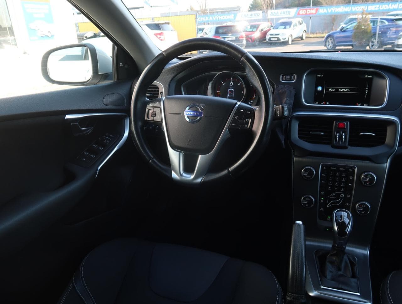 2016 Volvo V40 - 9