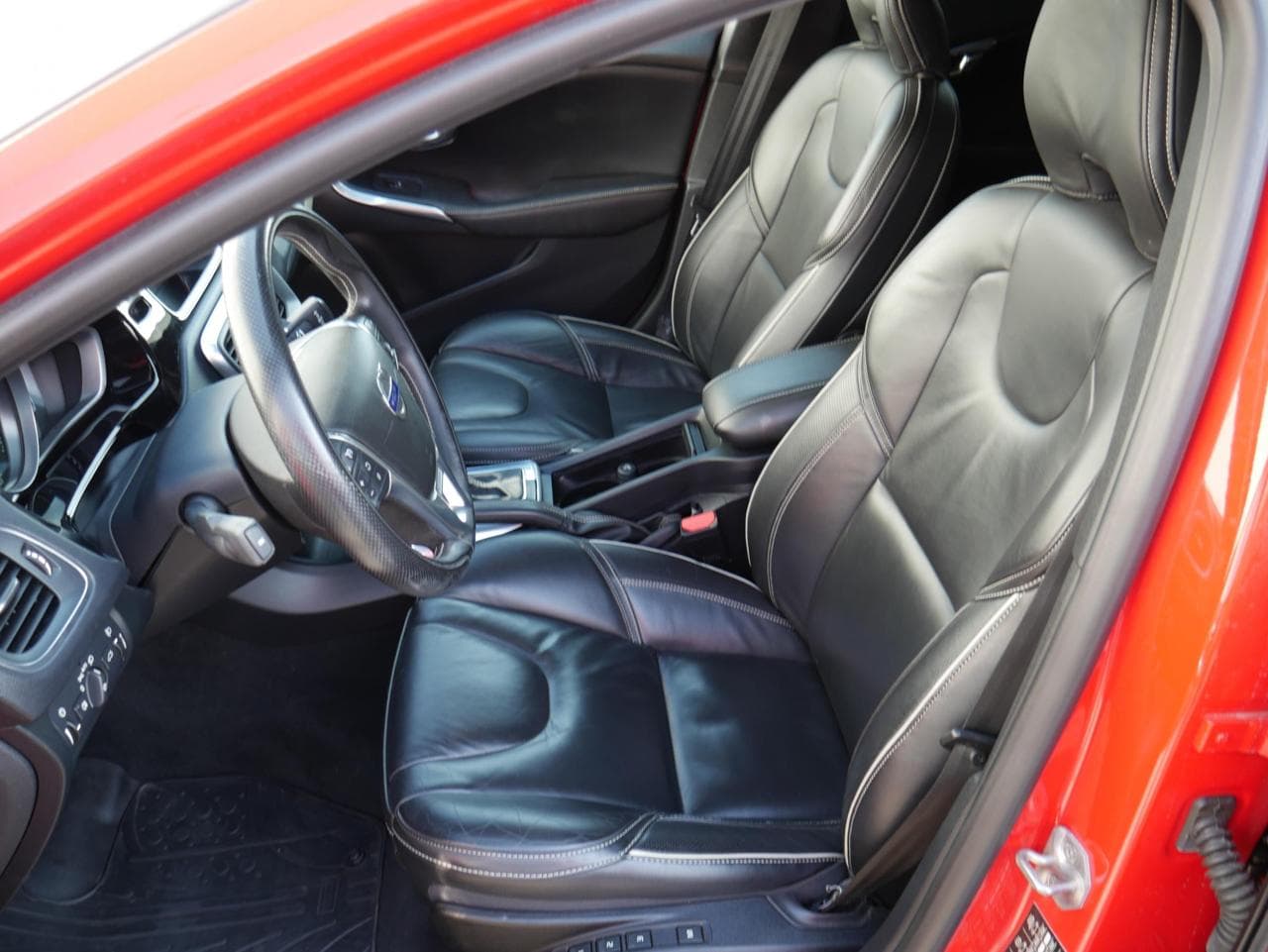 2015 Volvo V40 - 9