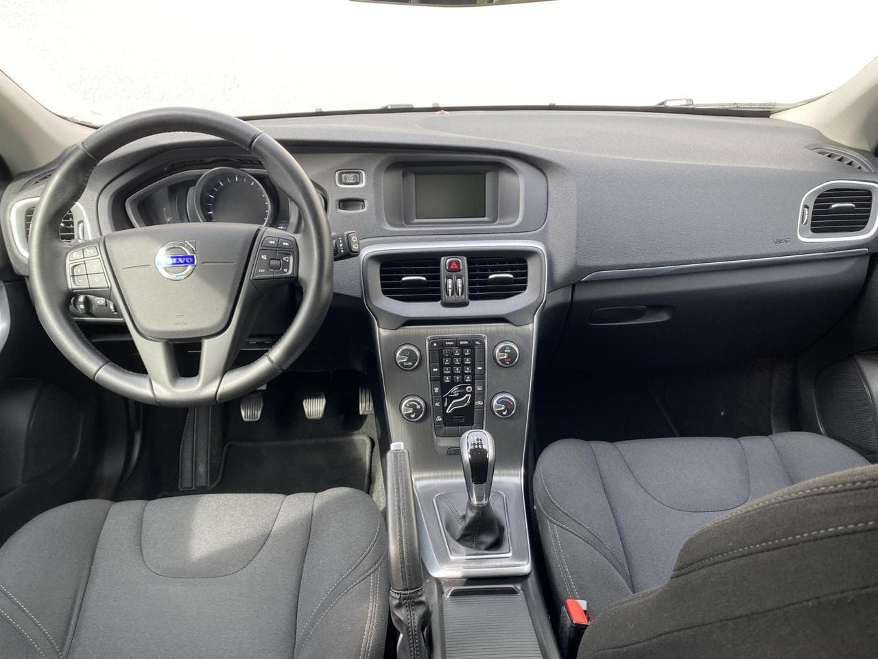 2016 Volvo V40 - 8