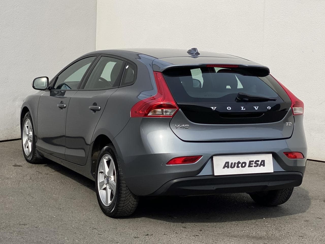 2016 Volvo V40 - 6