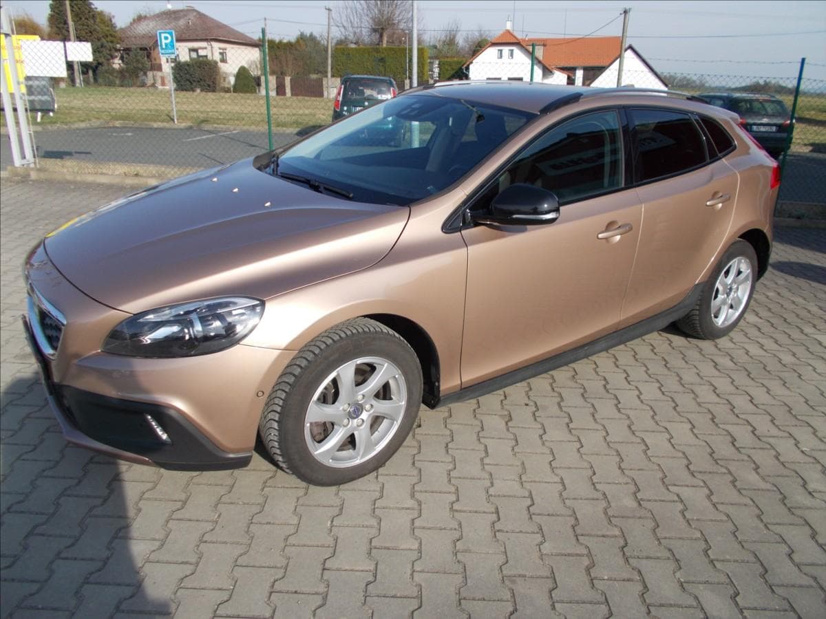 2015 Volvo V40 - 4