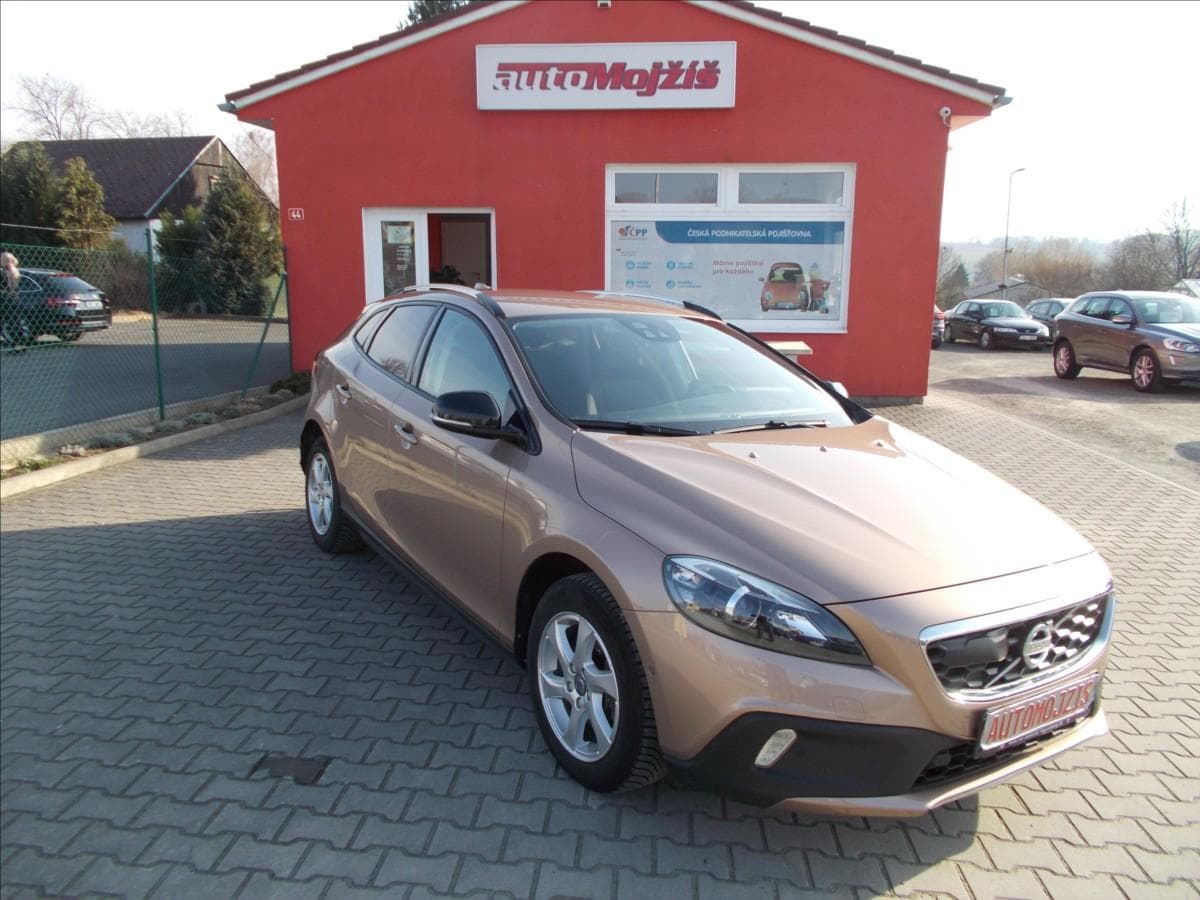 2015 Volvo V40